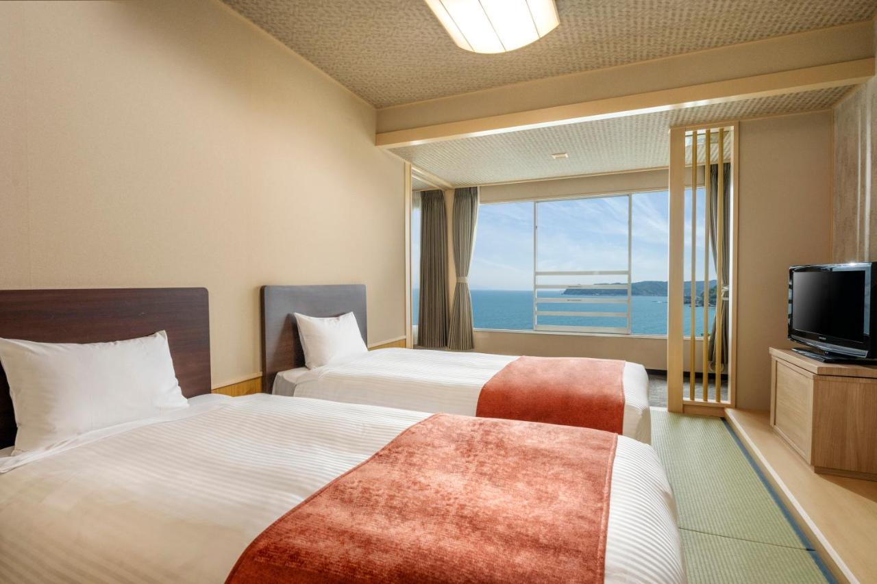 Hotel New Akao Atami  Exterior photo