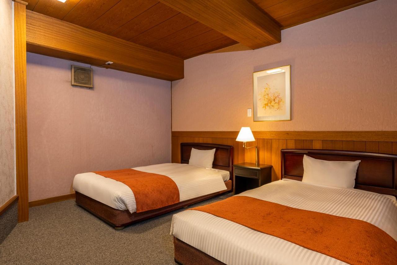 Hotel New Akao Atami  Exterior photo